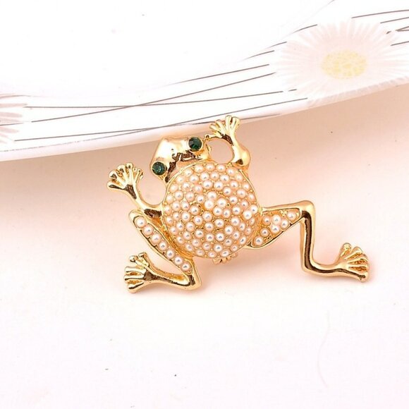 Frog Brooch - Picture 2 of 4